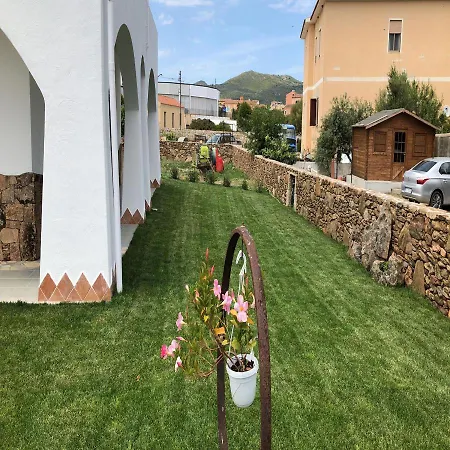 Ferienhaus Sadomo De Rosa 2 Budoni